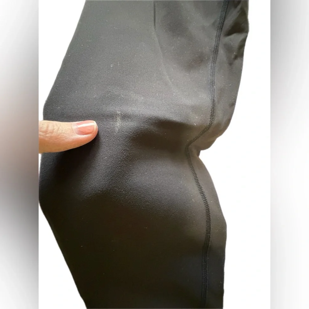 Lululemon Wunder Train High Rise Tight 28” inseam Black Size 6 PAINT SPOT FLAW - Picture 3 of 10